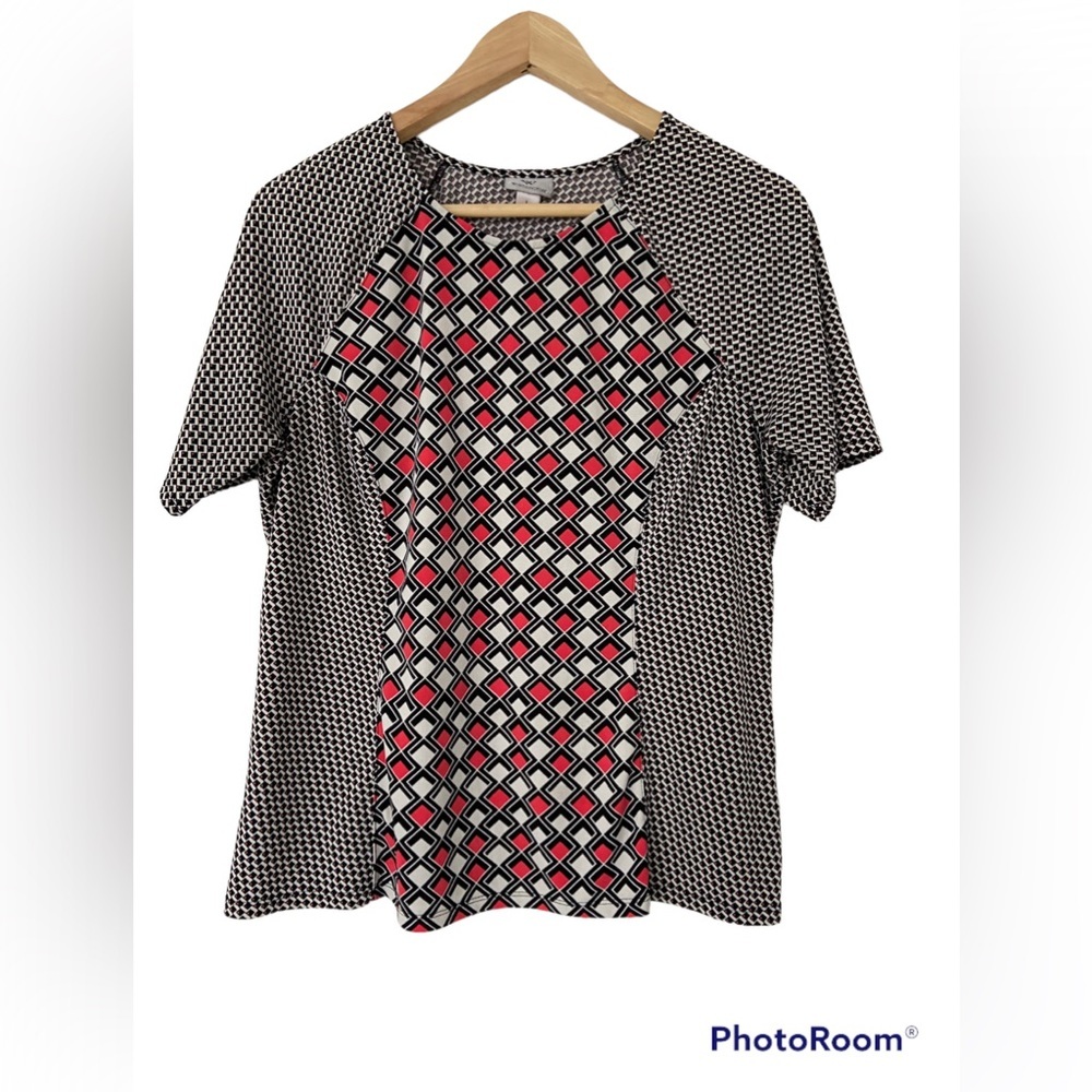 WORTHINGTON BLACK/WHITE/CORAL GEOMETRIC PATTERN BLOCKED TOP, LARGE
